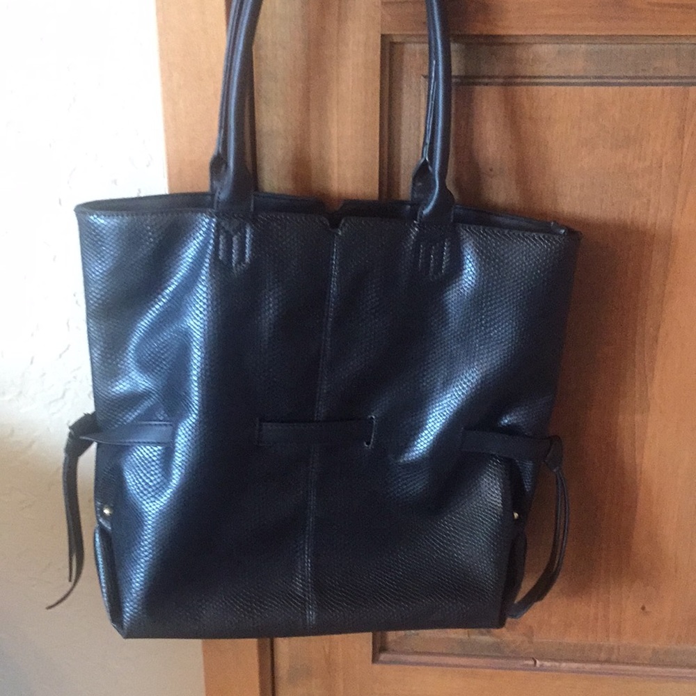 Bag - Picture 2 of 5